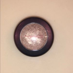Mini Mac Eyeshadow!